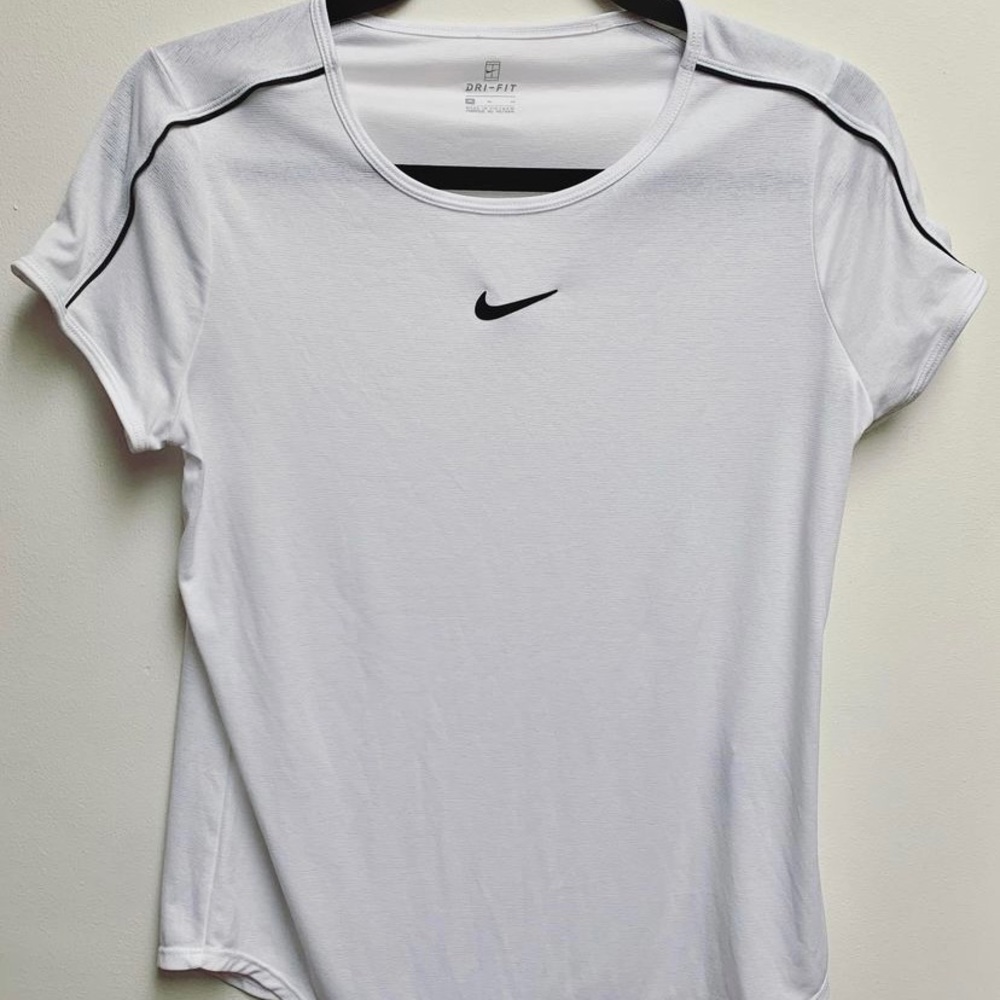 Nike dri-fit tee